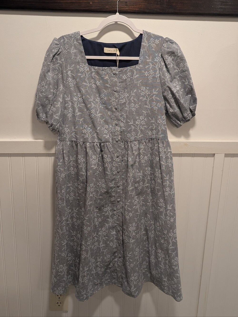 NWT Navy And White Women's Floral Gingham Puff-Sleeve Dress